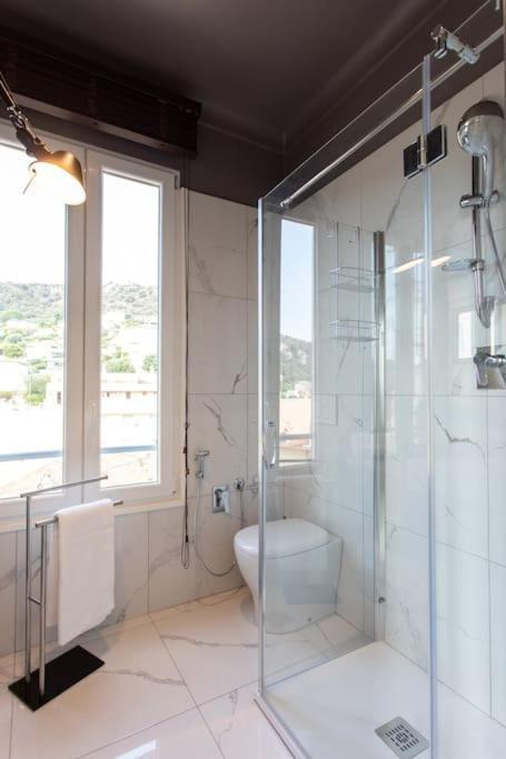 #24 Marie-Claire Suite Sea View/Balcony/Ac/5Min Port Villefranche-sur-Mer Bagian luar foto