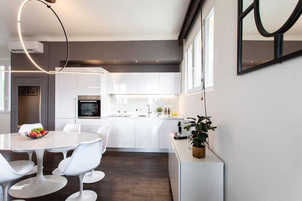 #24 Marie-Claire Suite Sea View/Balcony/Ac/5Min Port Villefranche-sur-Mer Bagian luar foto