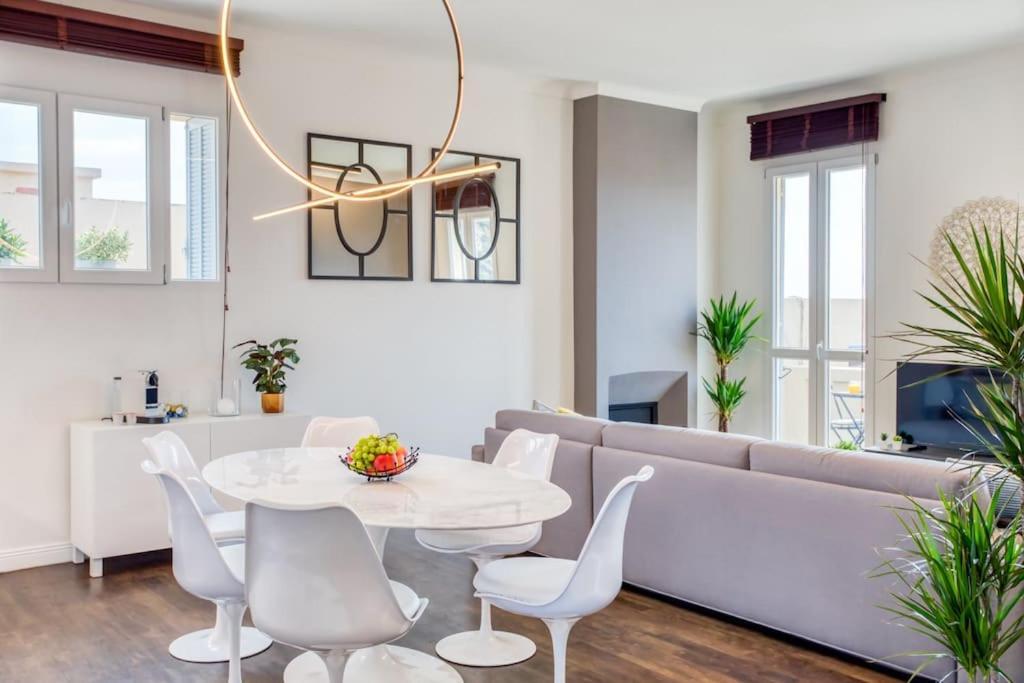 #24 Marie-Claire Suite Sea View/Balcony/Ac/5Min Port Villefranche-sur-Mer Bagian luar foto