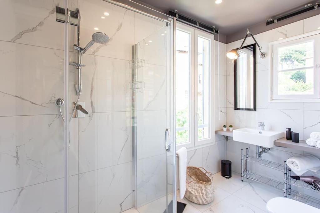 #24 Marie-Claire Suite Sea View/Balcony/Ac/5Min Port Villefranche-sur-Mer Bagian luar foto
